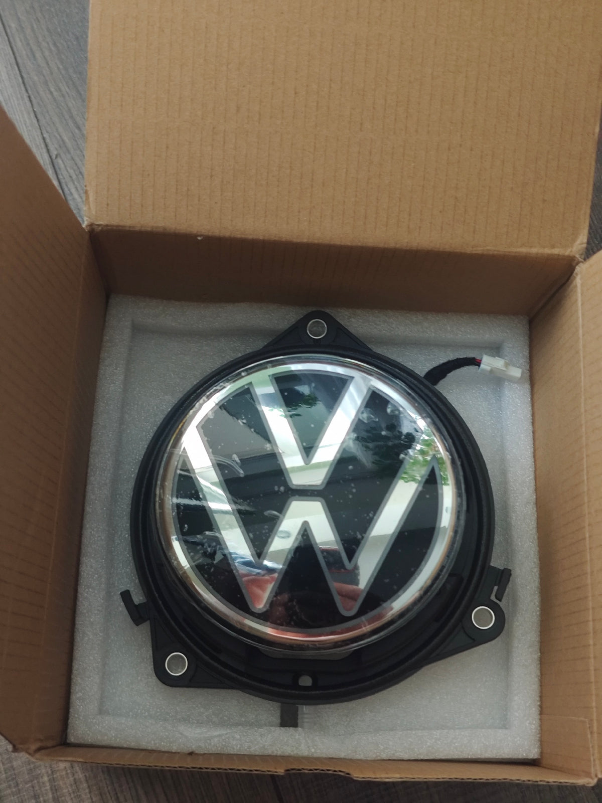 VW VOLKSWAGEN Does not affect the camera light up rear emblem For Volkswagen Golf 6/Golf 7/ Golf 7.5