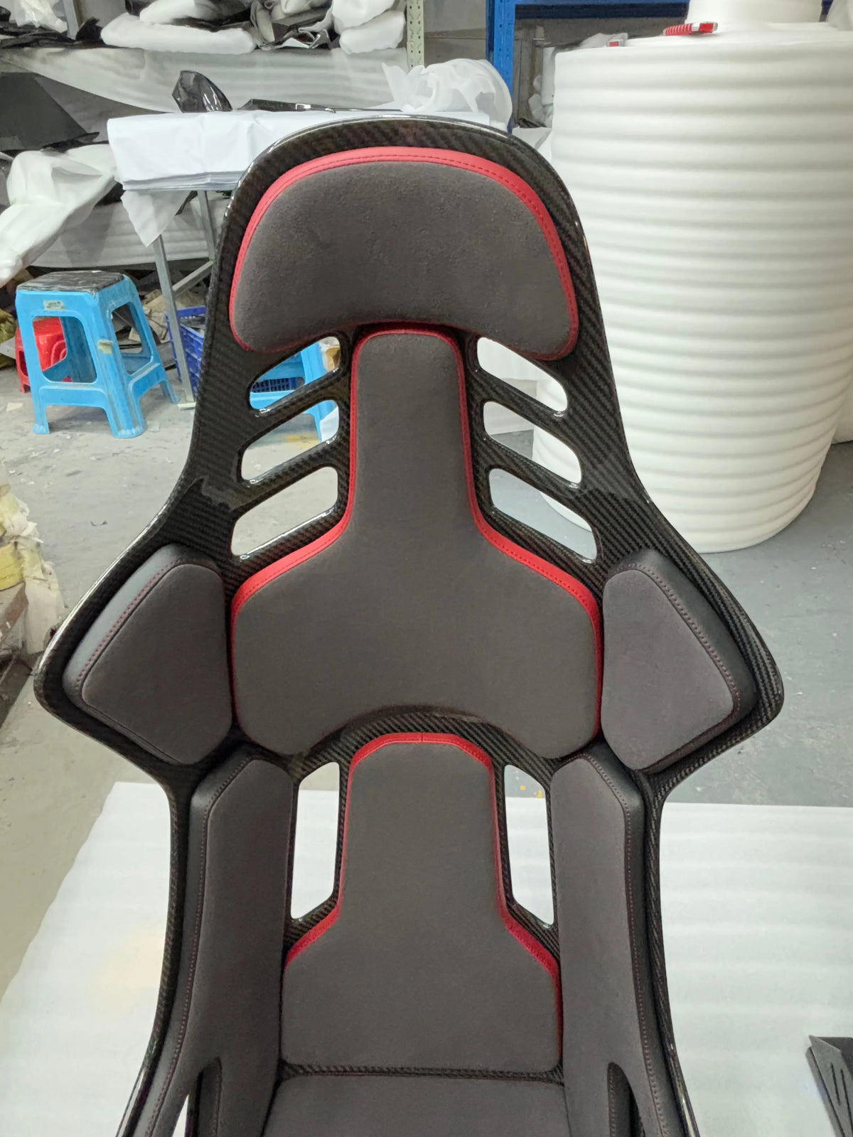 Carbon fiber racing seats In stock with Supplier 120 days delay