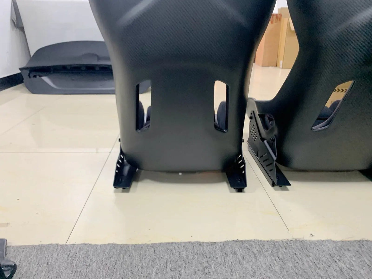 Carbon fiber racing seats In stock with Supplier 120 days delay