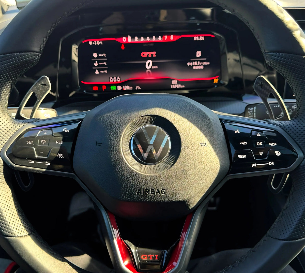 Steering wheel shift paddles suitable for Golf 7, 7.5, 8, R,
GTI, MK7, MK8, using magnetic attraction technology Retrofitters