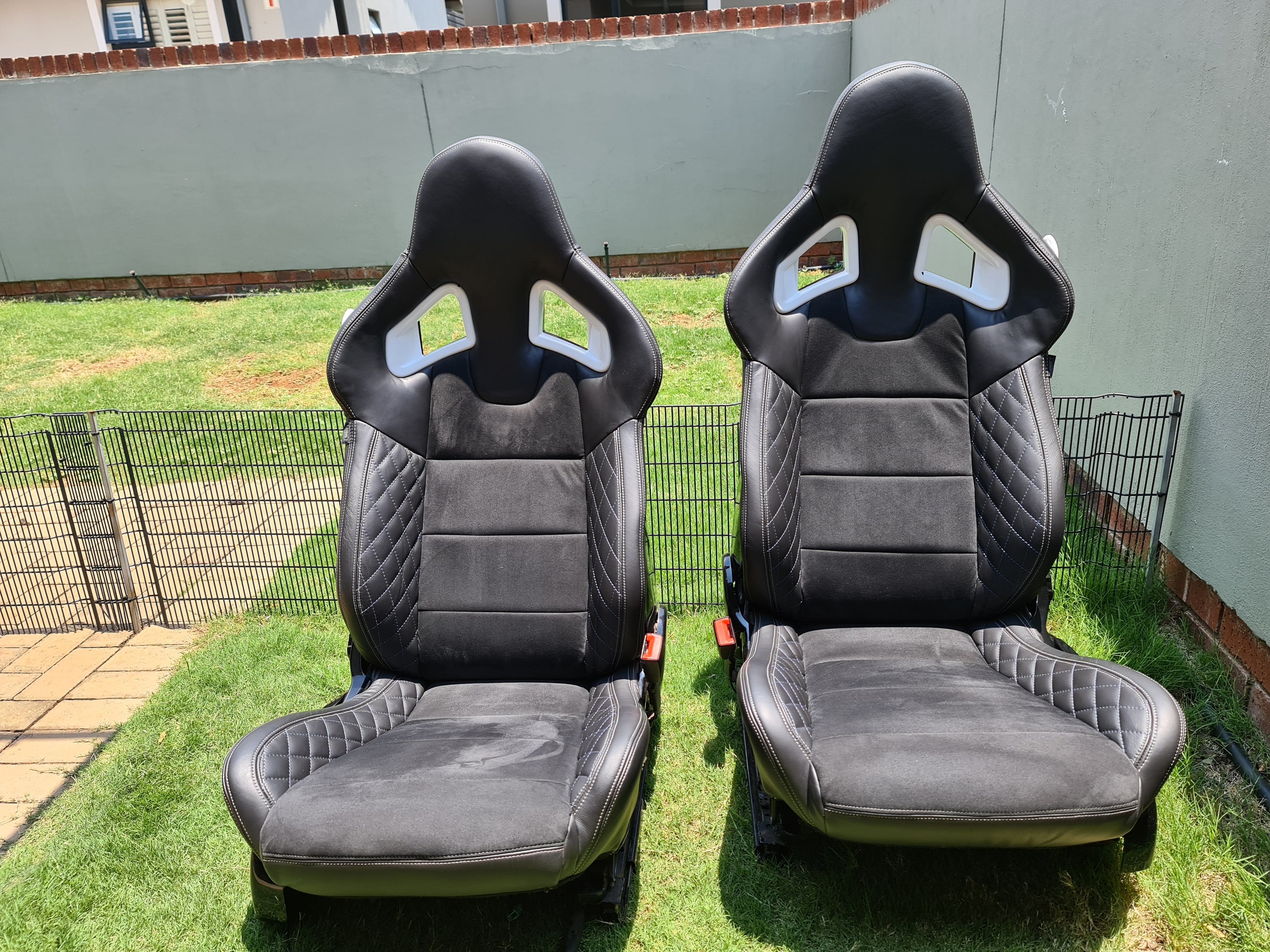 Recaro Oem Seats wingback (Sold as a Pair of two front seats)