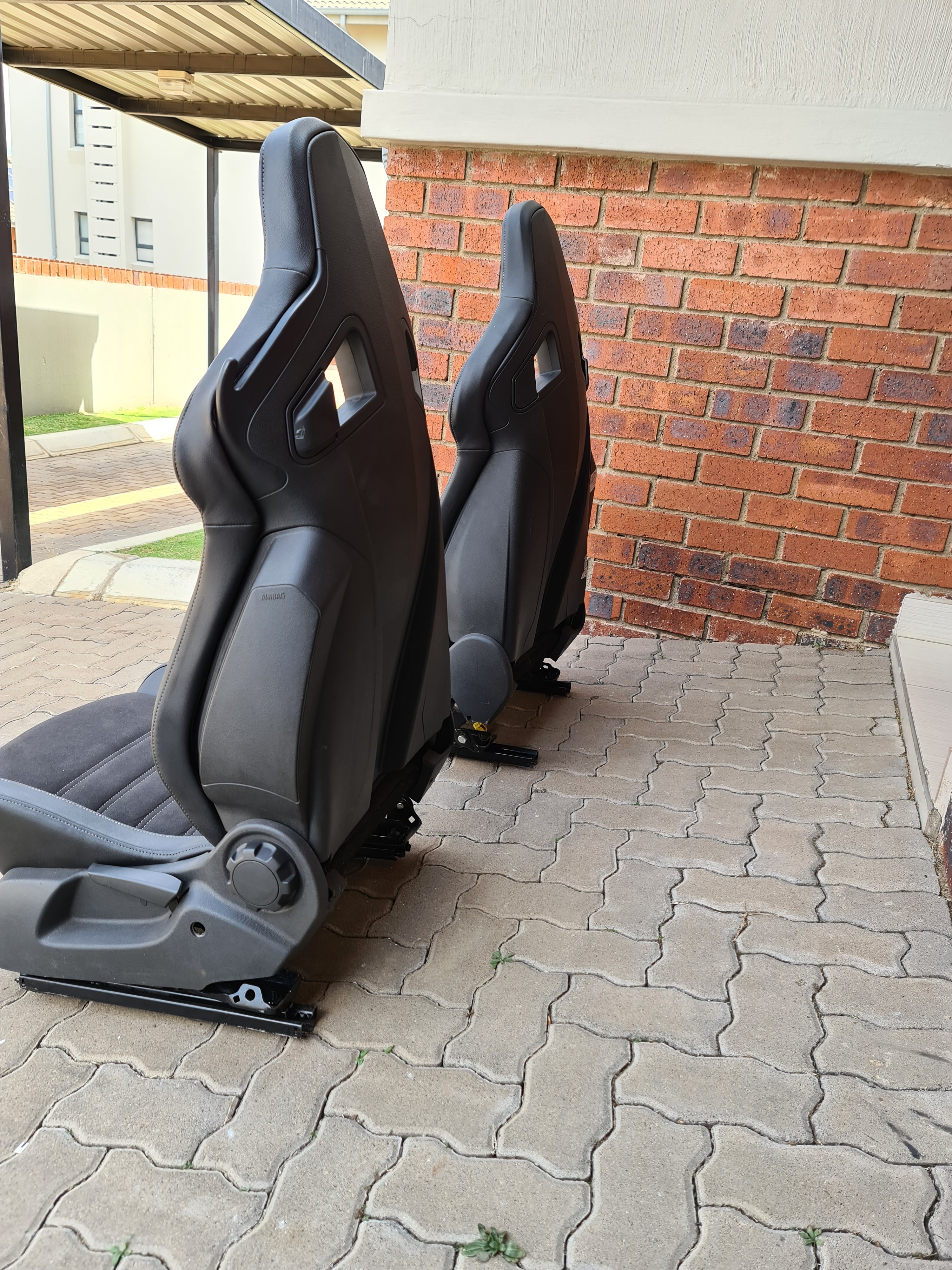 Recaro Oem Seats wingback (Sold as a Pair of two front seats)