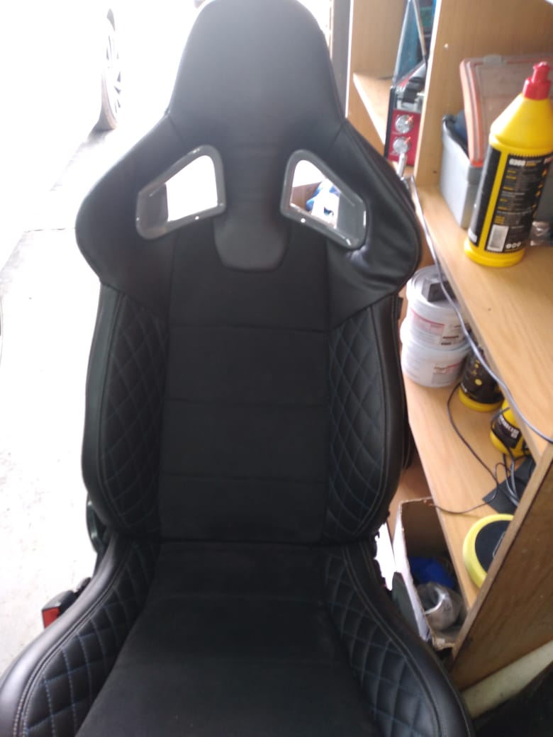 Recaro Oem Seats wingback (Verkoop as 'n paar van twee voorsitplekke)