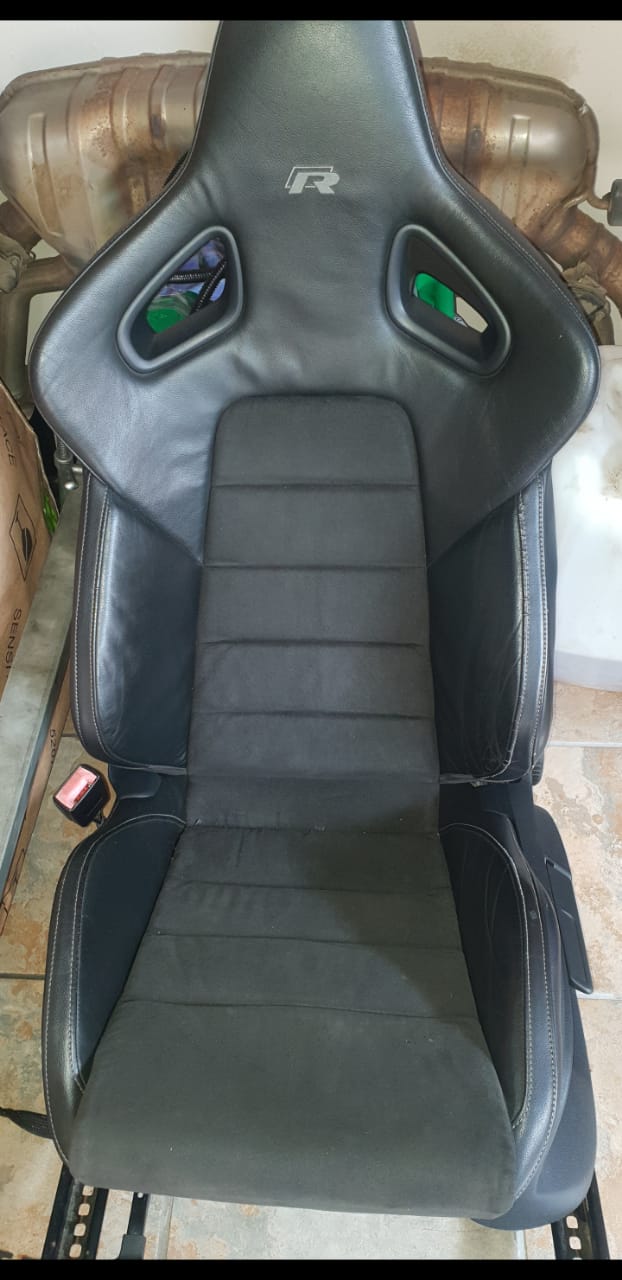 Recaro Oem Seats wingback (Verkoop as 'n paar van twee voorsitplekke)