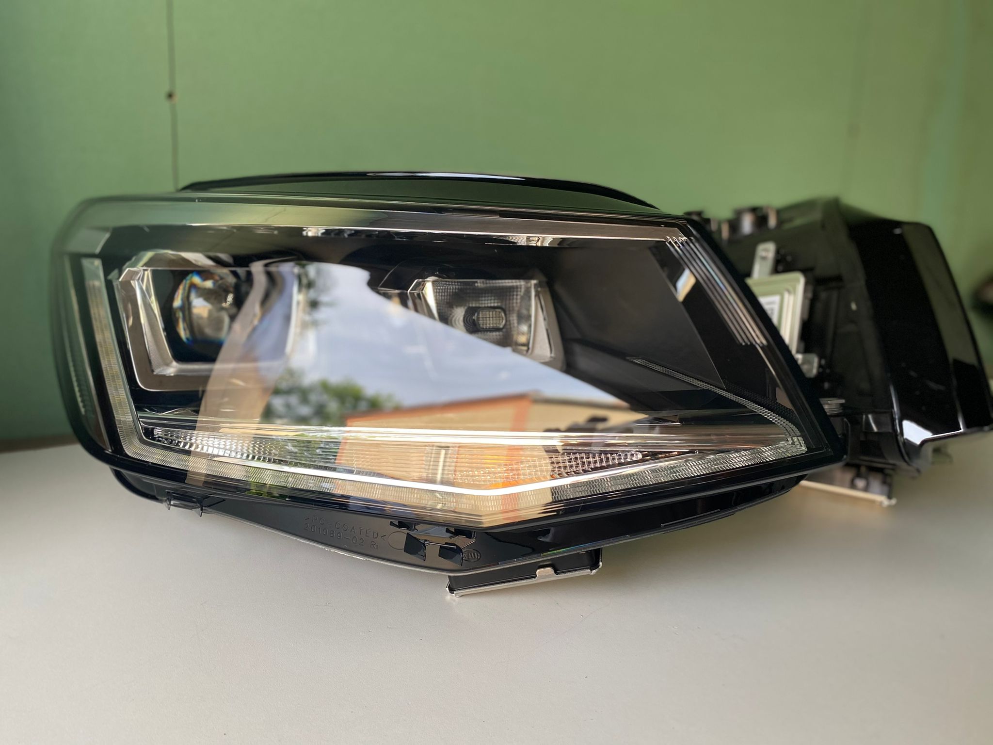 Volkwagen Caddy 2k Xenon headlights (Used)