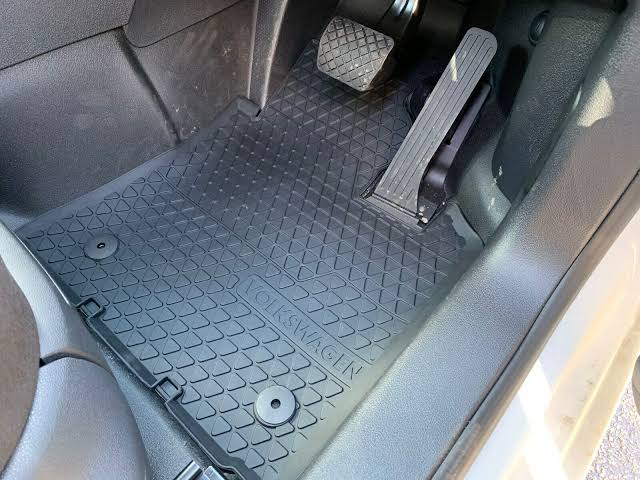 Volkwagen Caddy / Touran Rubber mats