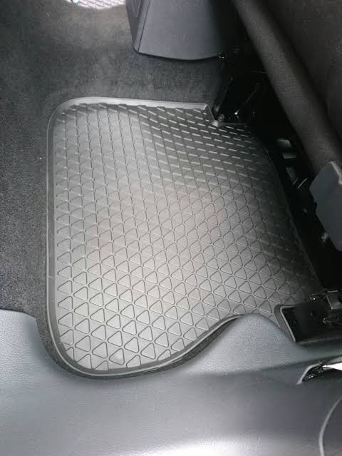 Volkwagen Caddy / Touran Rubber mats